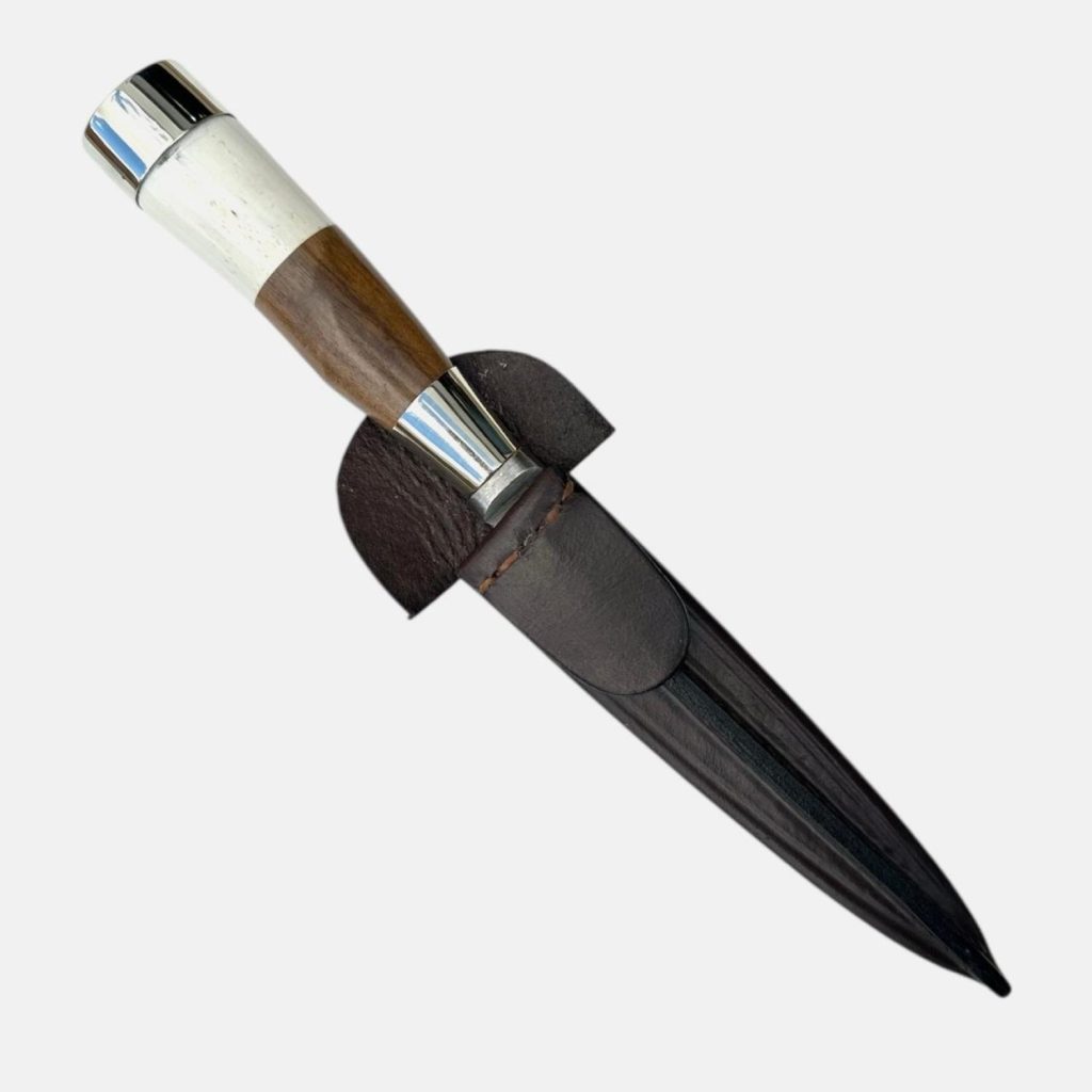 Cuchillo Madera,Ciervo,Alpaca 14 Cm Acero Inox. Vaina Vaqueta Cosida